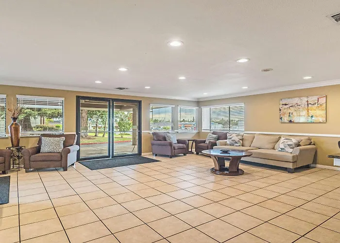 Best Western Roseville Inn